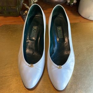 Gucci Logo Heels in Bright White Leather | ULTRA RARE!